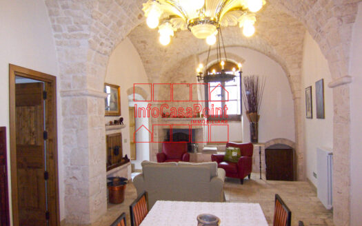 Casa antica indipendente
