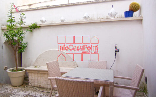 Casa antica indipendente