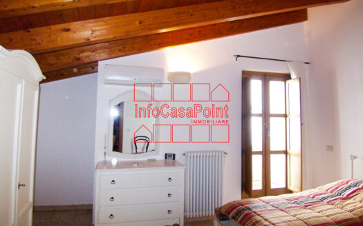 Casa antica indipendente