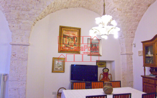 Casa antica indipendente