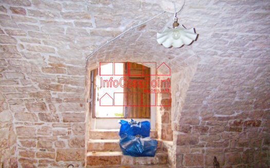Casa antica indipendente