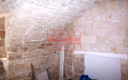 Casa antica indipendente