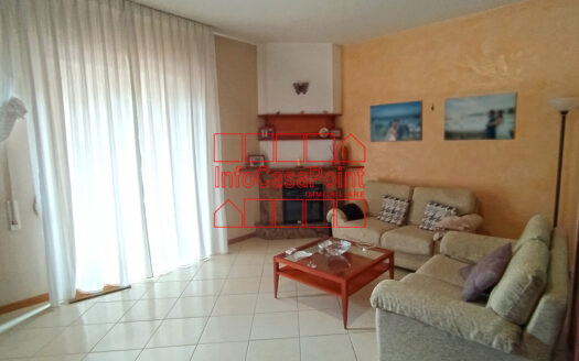 Appartamento indipendente con locale