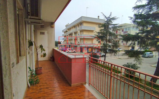 Appartamento indipendente con locale