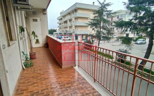 Appartamento indipendente con locale