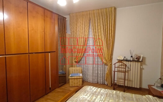 Appartamento indipendente con locale