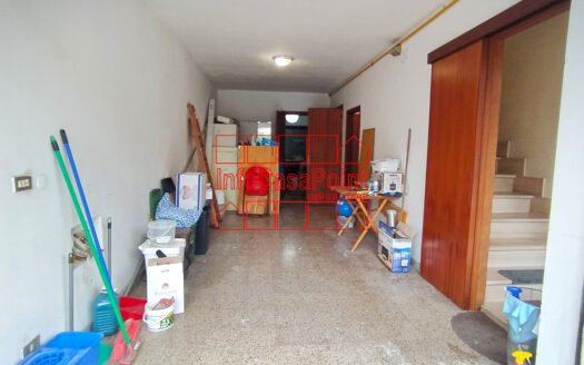 Appartamento indipendente con locale