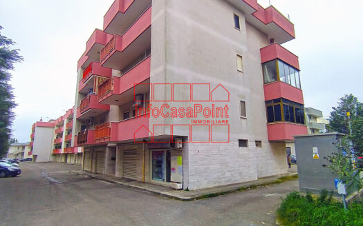 Appartamento indipendente con locale